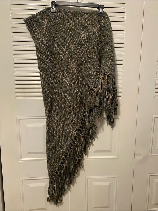 Sweaters - Cozy Olive-Grey Knit Fringe Poncho